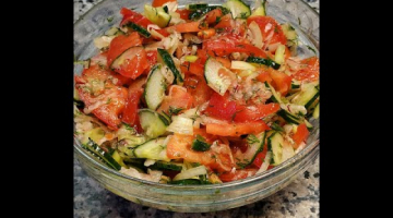 Салат из помидоров, огурцов и редиса 